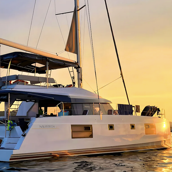 Alquilar Barco NAUTITEC 46 FLY ICON