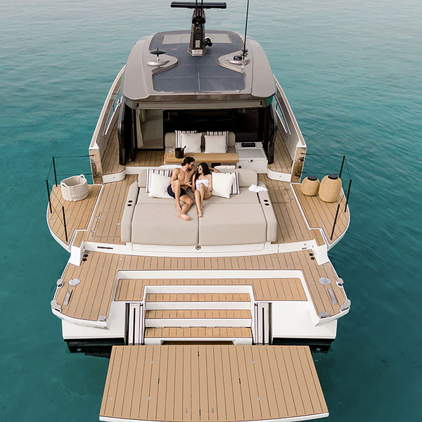 Alquilar Barco AZIMUT 60