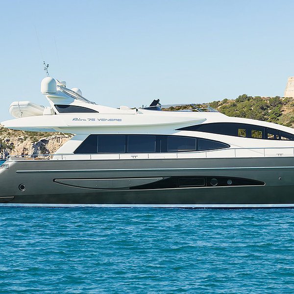 Alquilar Barco RIVA VENERE 75