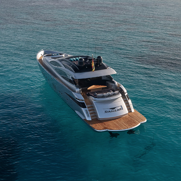 Alquilar Barco PERSHING 90 D
