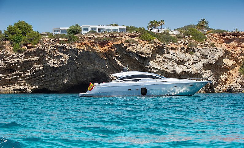 PERSHING 72 S
