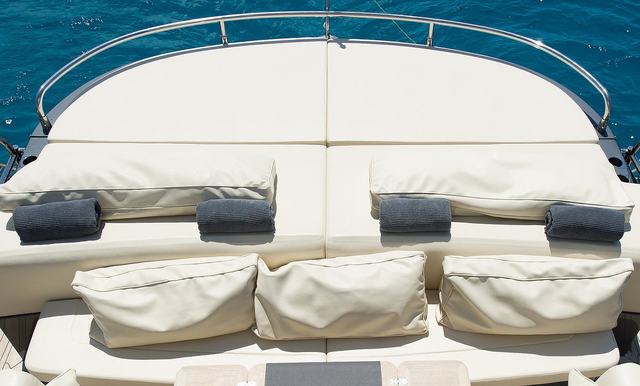 SUNSEEKER PREDATOR 84