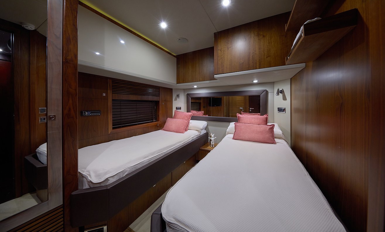 SUNSEEKER PREDATOR 84 A