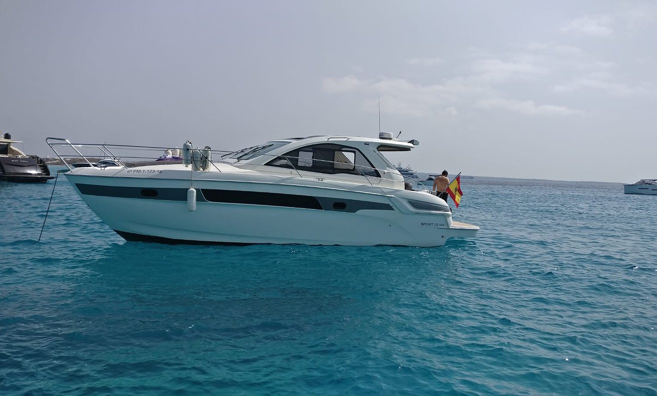 BAVARIA 39 HT