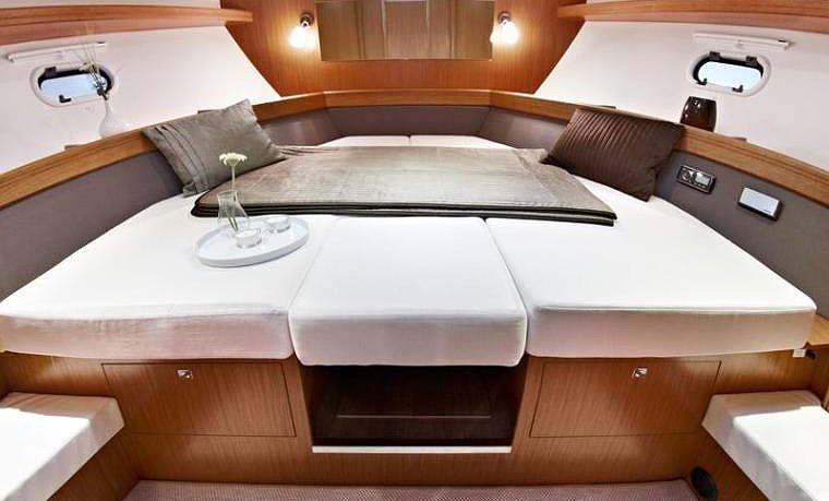 BAVARIA 39 HT