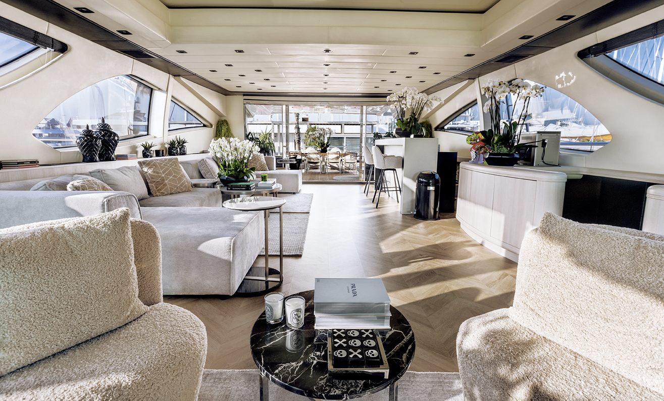 MANGUSTA 130