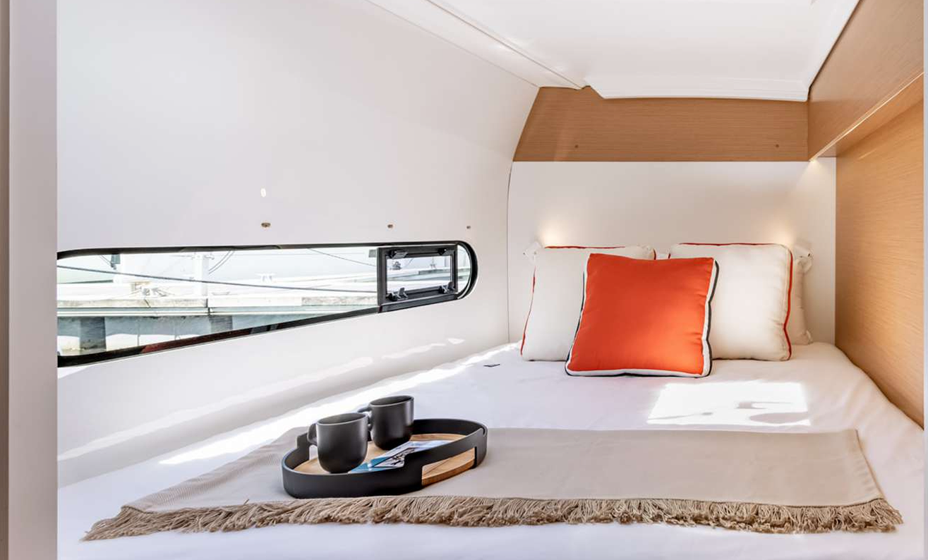 CATAMARAN EXCESS 11