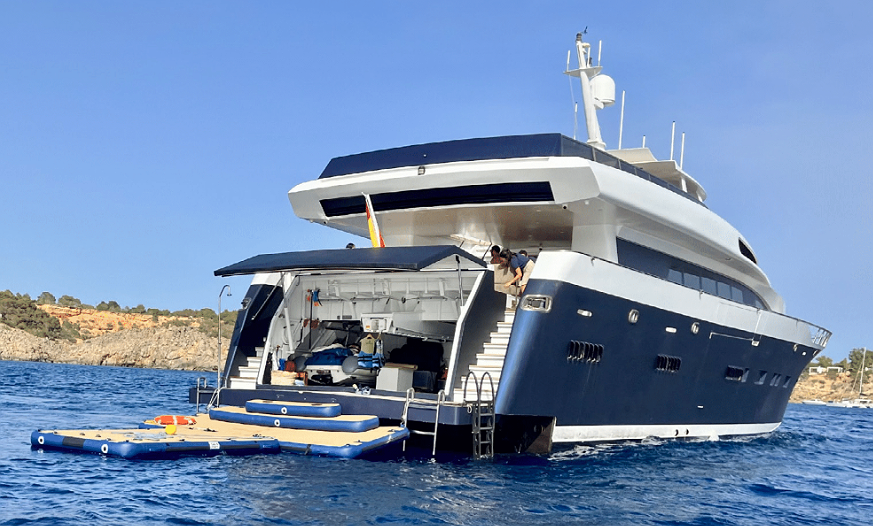 CUSTOM ROYAL 150