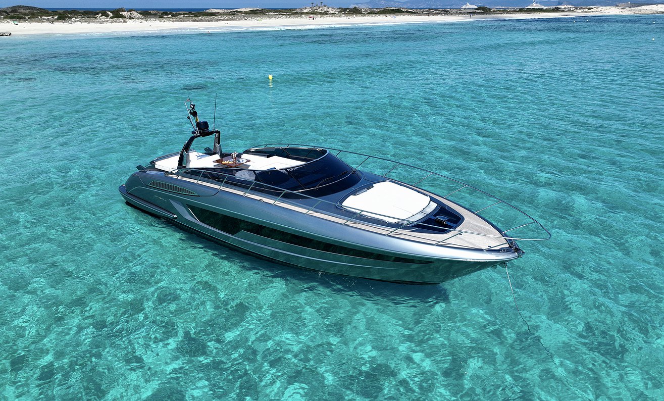 RIVA RIVALE 56
