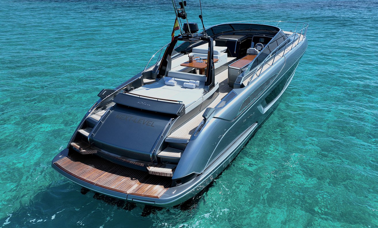 RIVA RIVALE 56