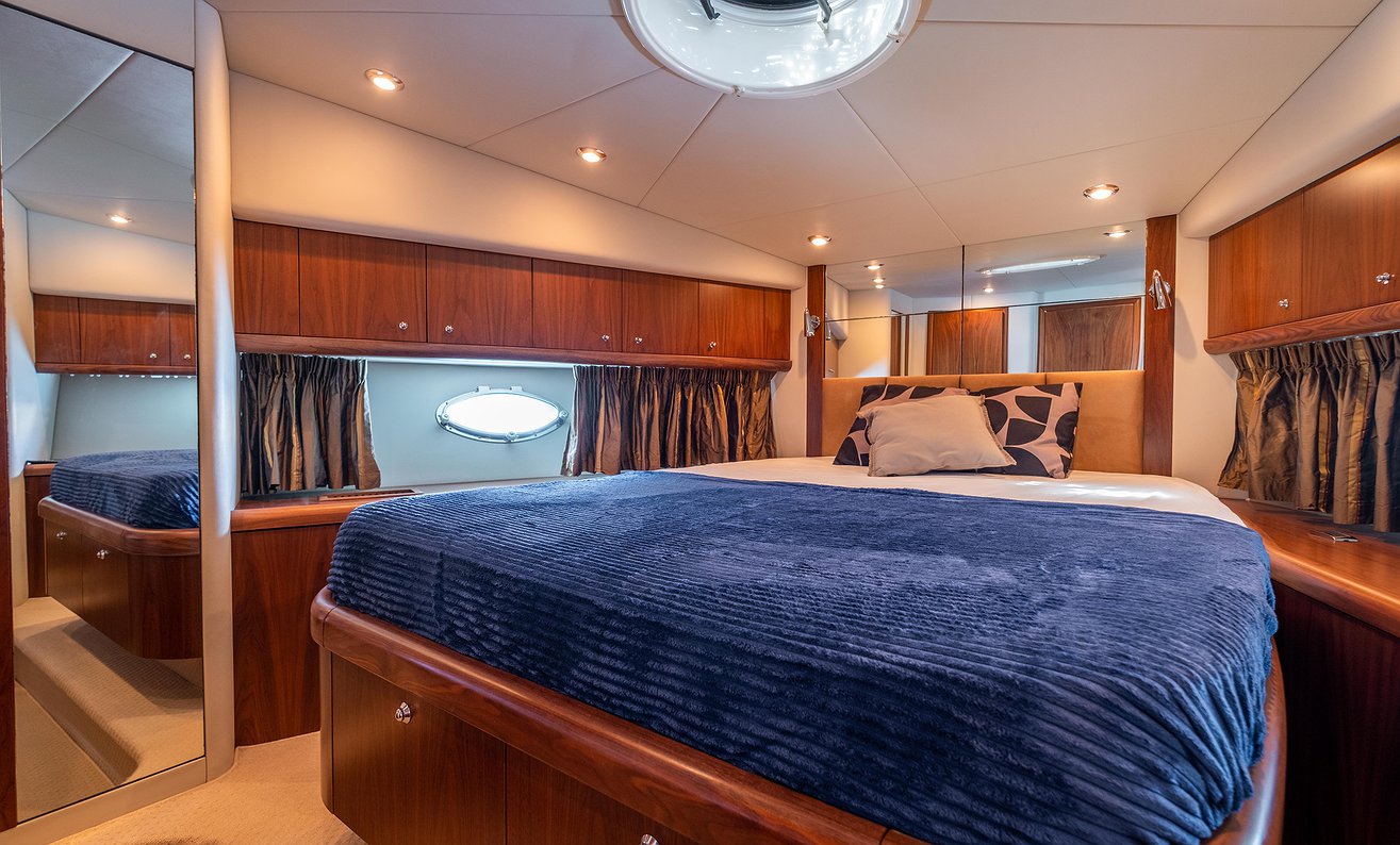 SUNSEEKER PREDATOR 62