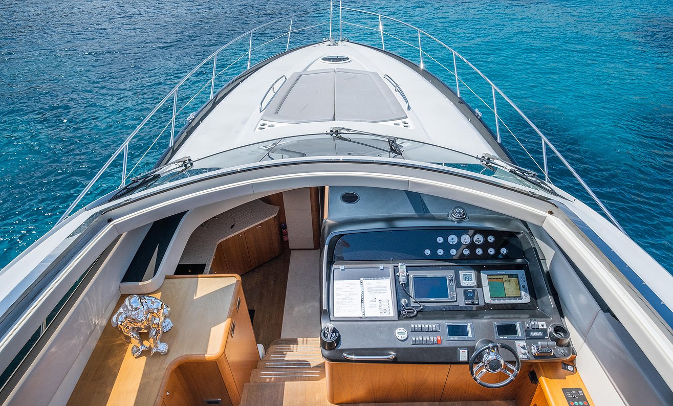SUNSEEKER PREDATOR 62