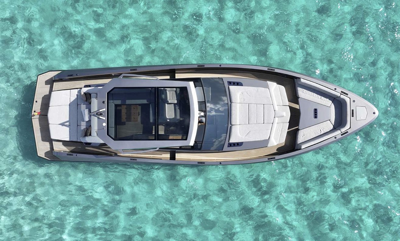 VANQUISH 52 CA