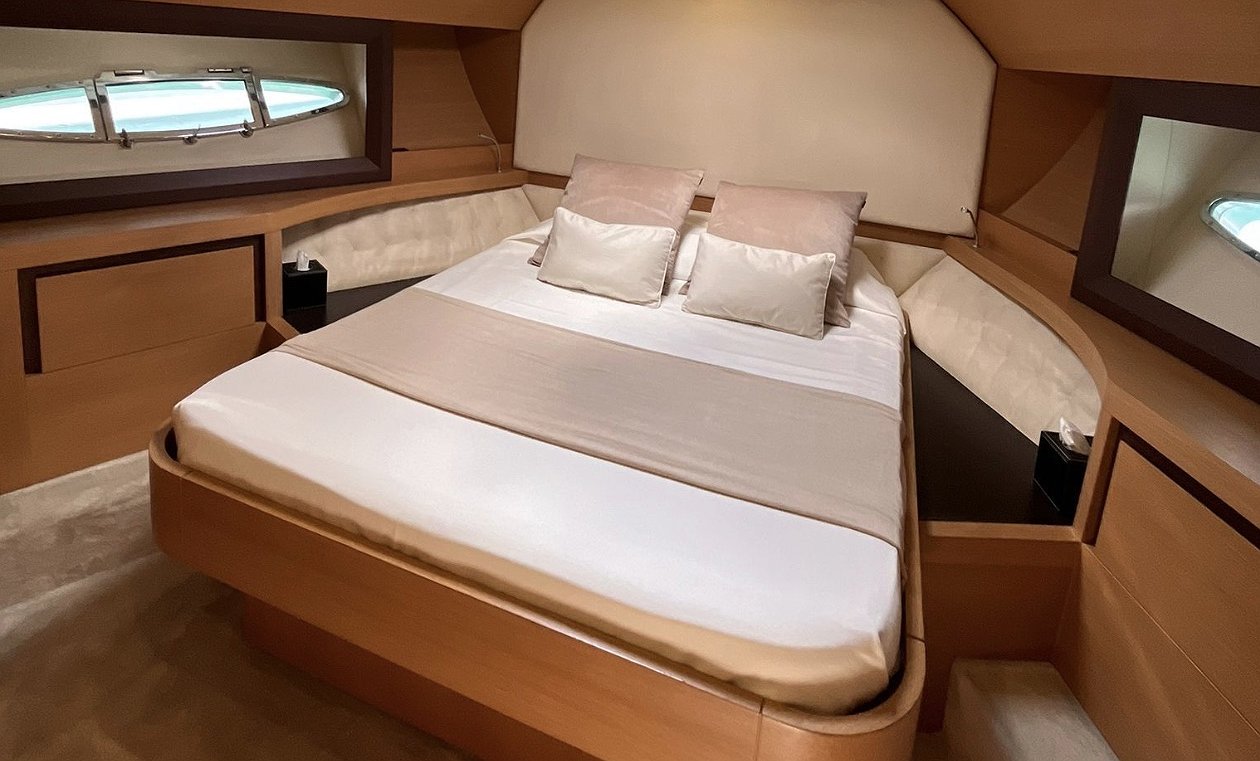 PERSHING 72 L