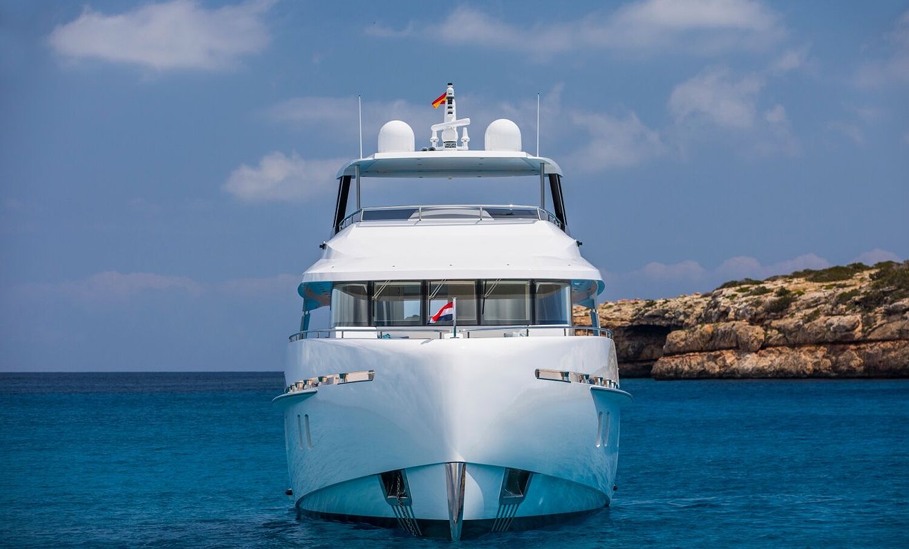 VANQUISH 82