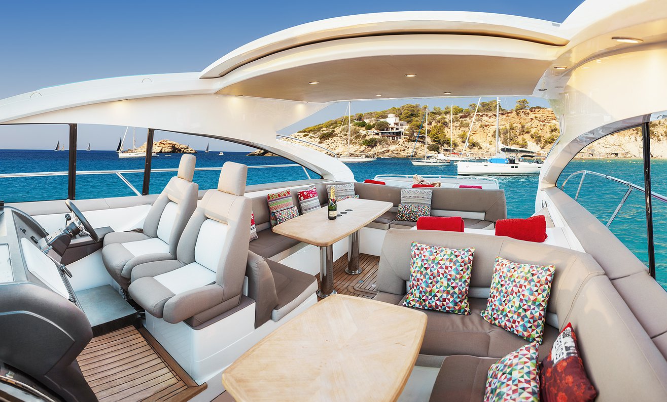 PRINCESS V53