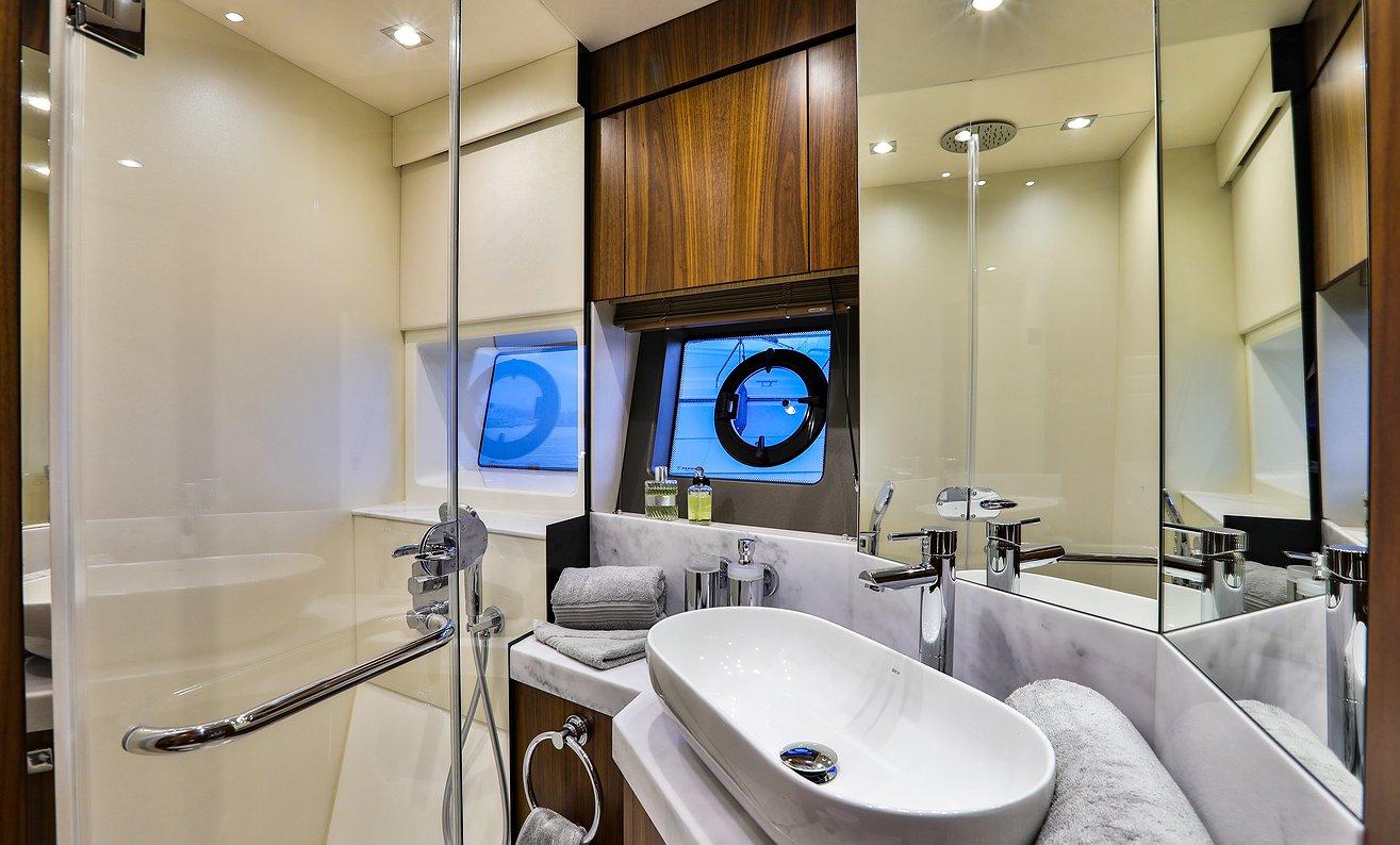 SUNSEEKER MANHATTAN 66