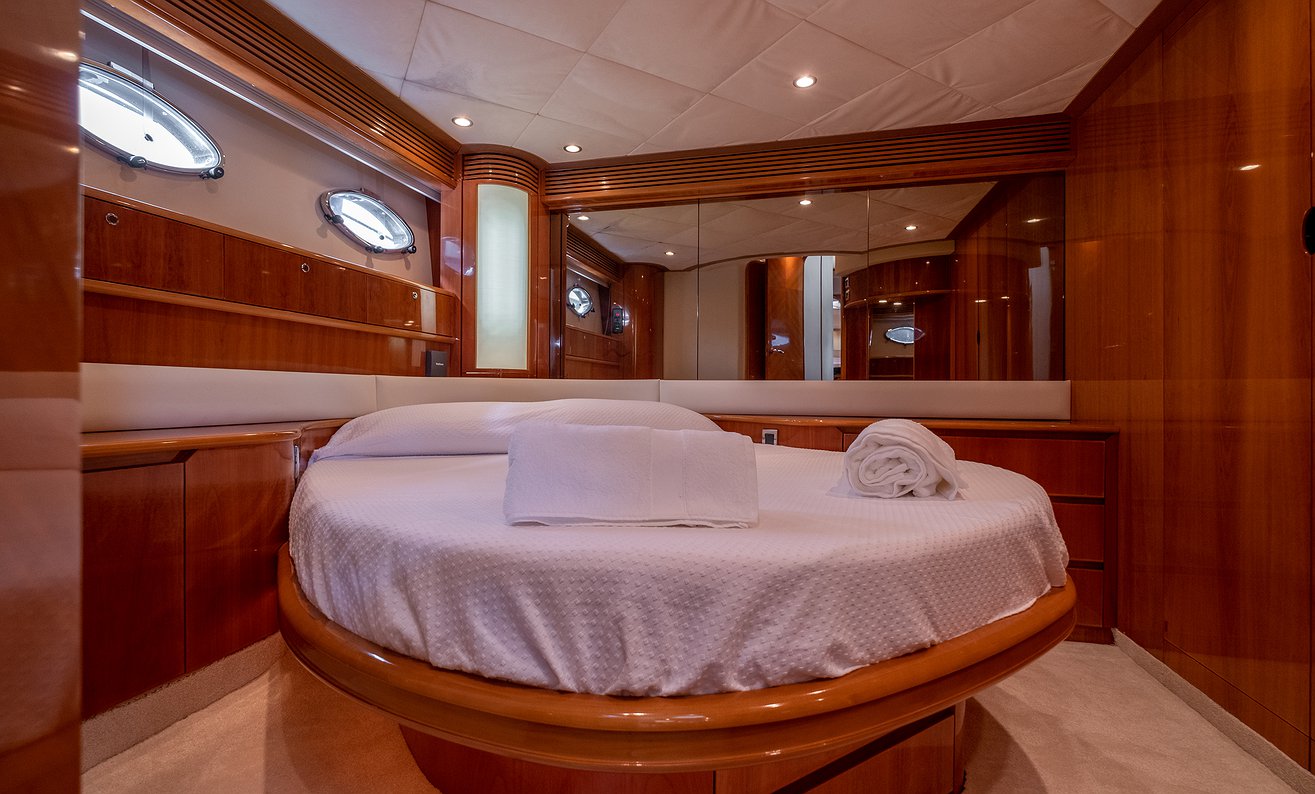 PRINCESS V65 CR