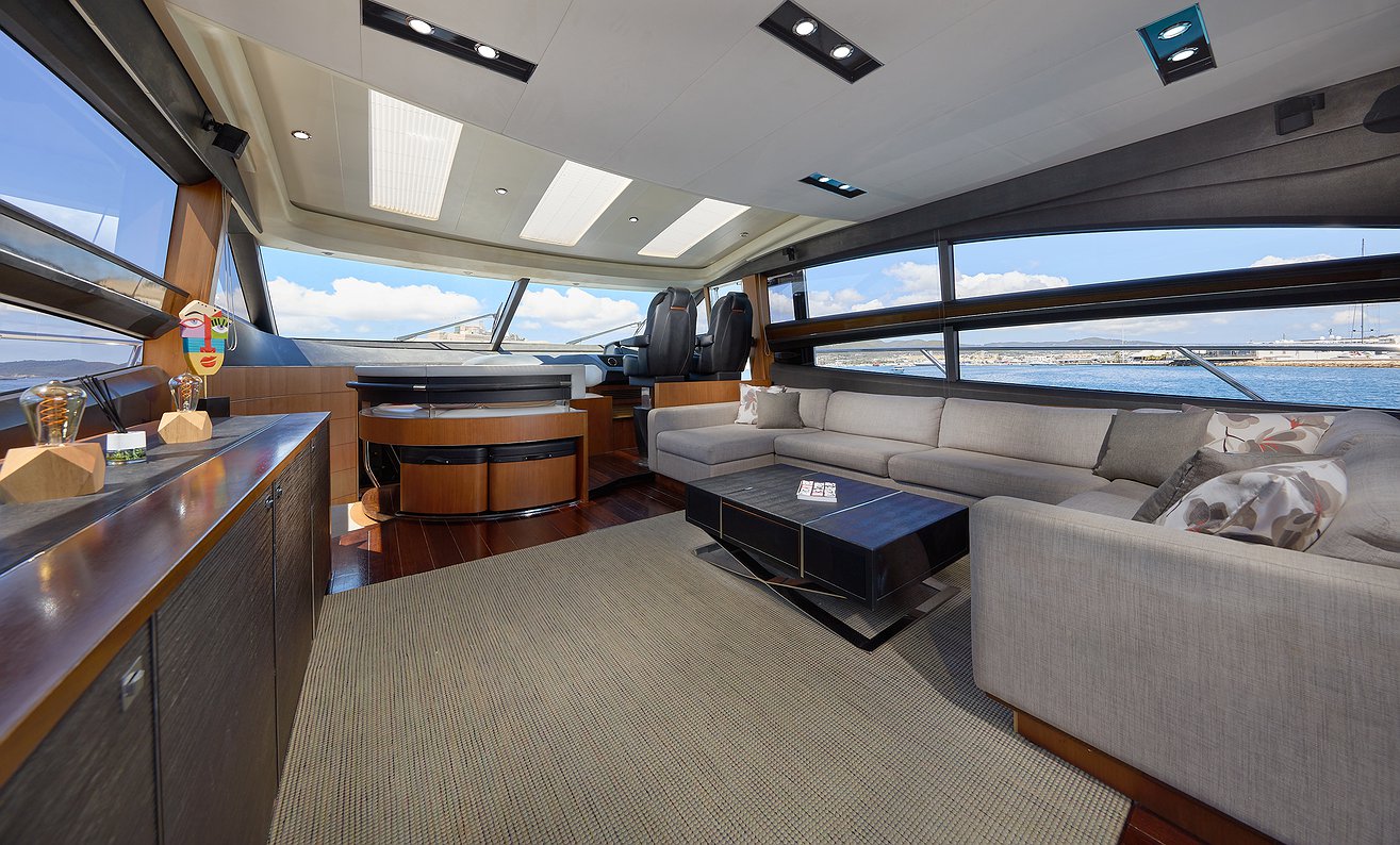PRINCESS V72 RT