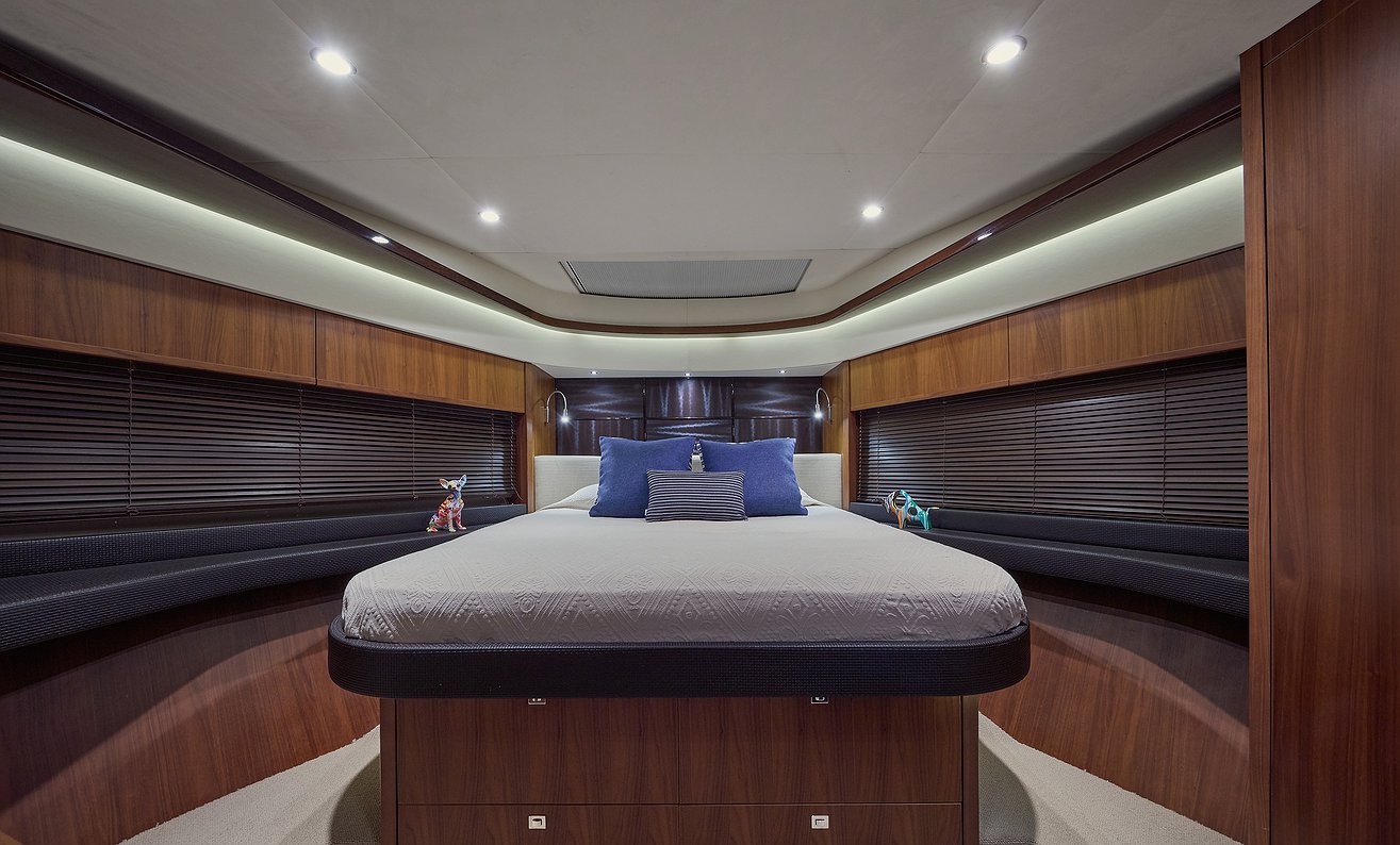 PRINCESS V72 RT