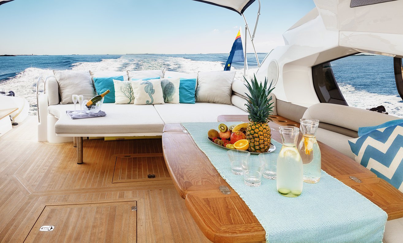 SUNSEEKER PREDATOR 68