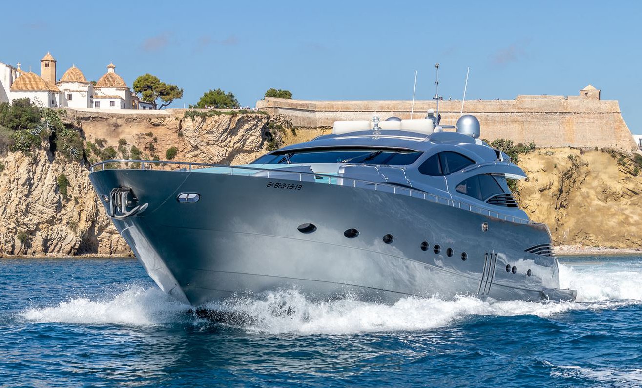 PERSHING 90 I