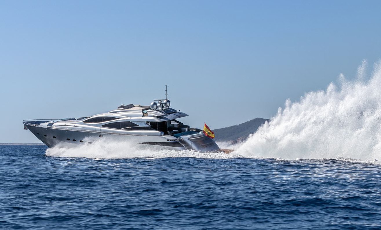 PERSHING 90 I