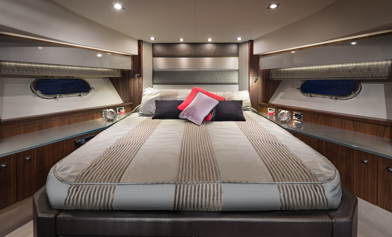 SUNSEEKER PREDATOR 74