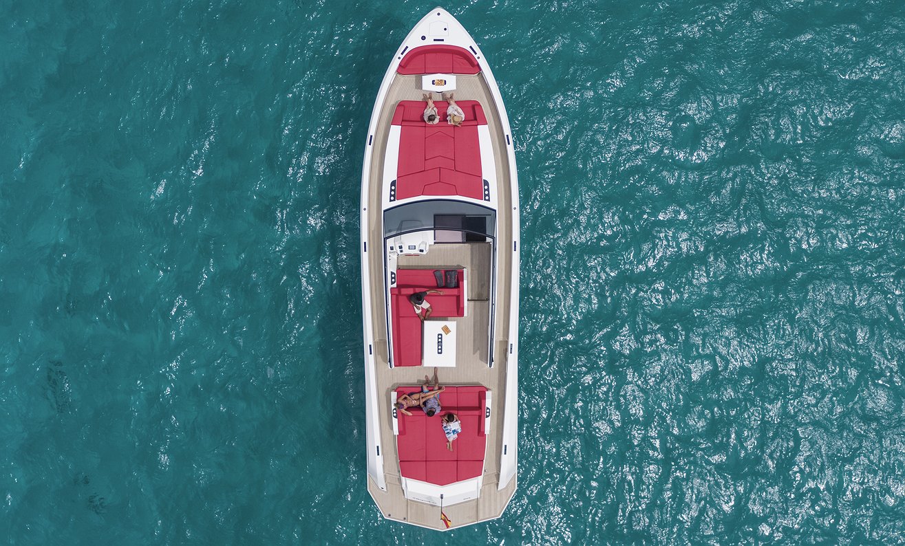 VANQUISH 54 D