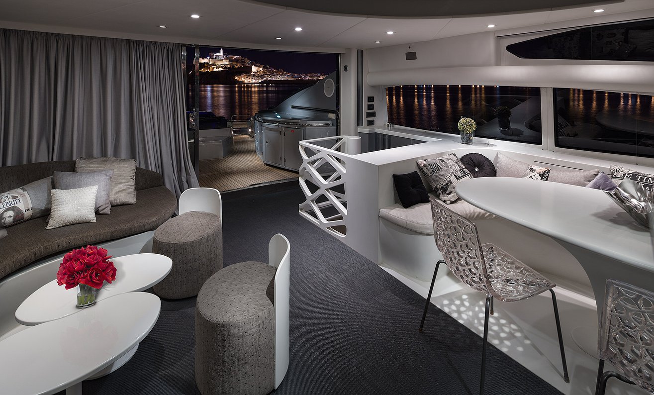 SUNSEEKER PREDATOR 82
