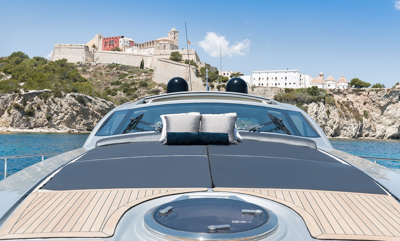 PERSHING 72 S